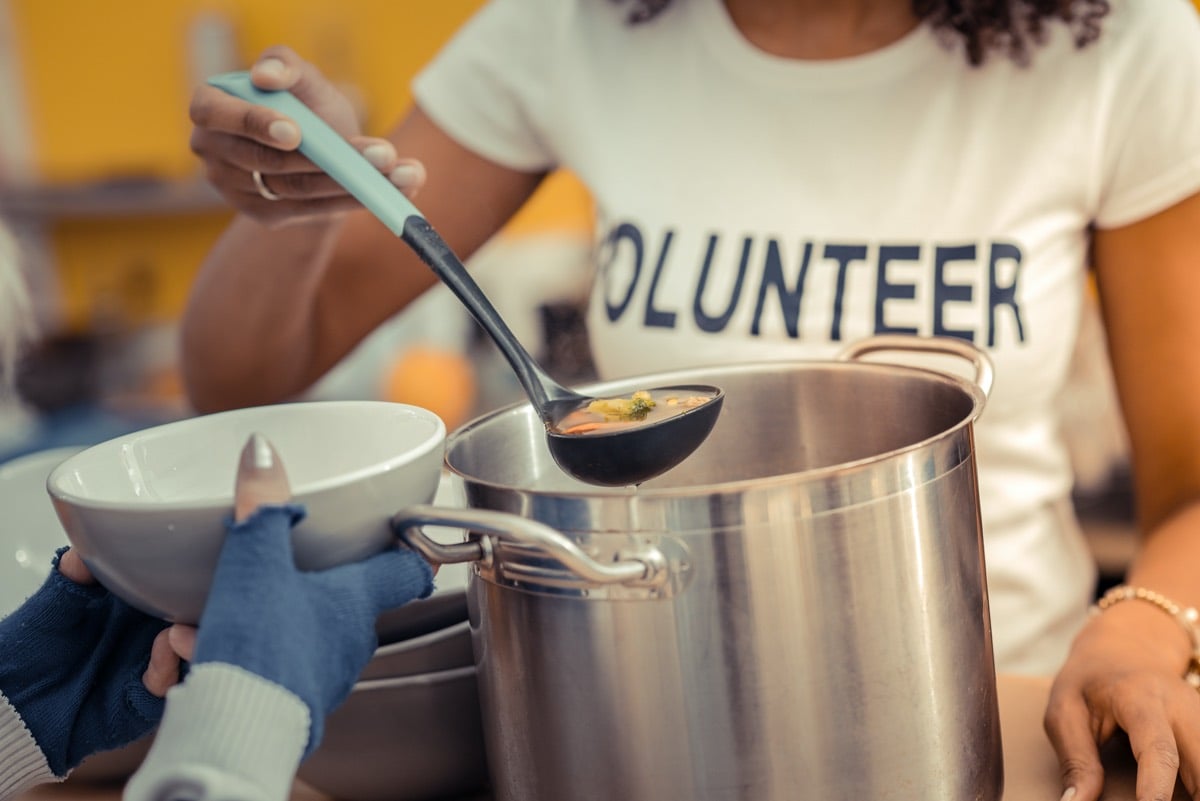 volunteer soup kitchen